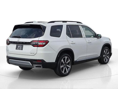 2023 Honda Pilot AWD Elite