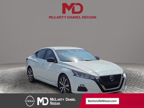 2022 Nissan Altima SR FWD