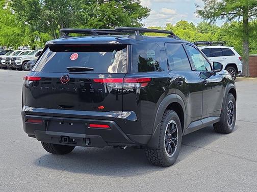 Super Black 2026 Nissan Pathfinder Rock Creek