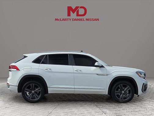 2020 Volkswagen Atlas Cross Sport 3.6L V6 SE w/Technology R-Line