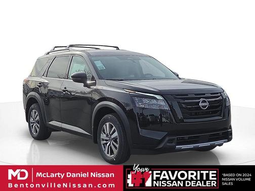 2025 Nissan Pathfinder SL 4WD