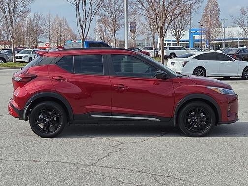 2024 Nissan Kicks SR