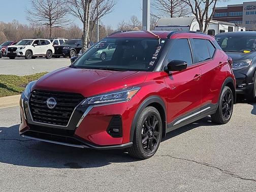 2024 Nissan Kicks SR