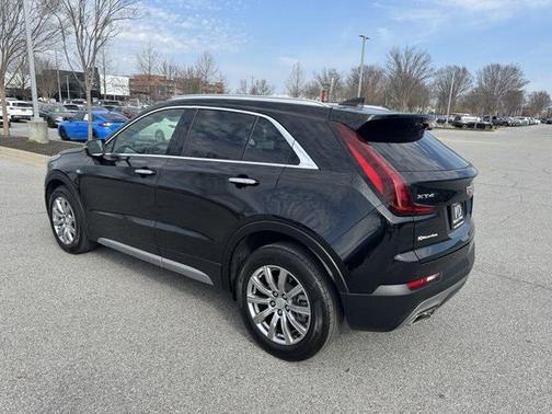 2023 Cadillac XT4 Premium Luxury