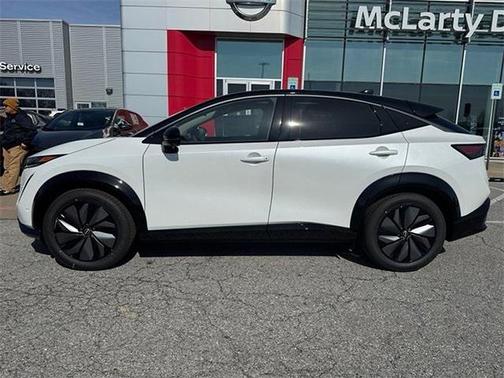 2025 Nissan ARIYA PLATINUM+