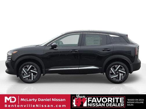 Super Black 2026 Nissan Kicks SV
