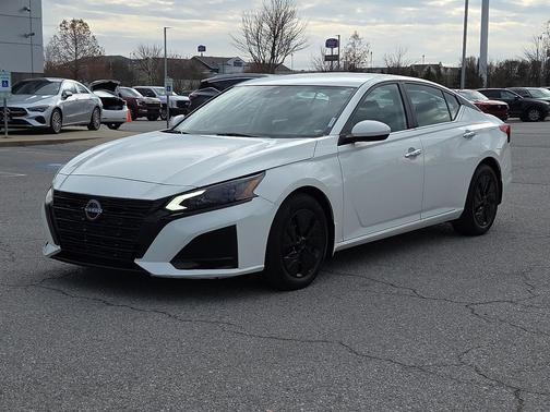 2023 Nissan Altima S FWD