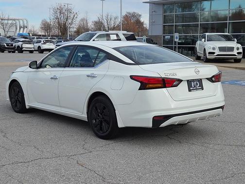 2023 Nissan Altima S FWD