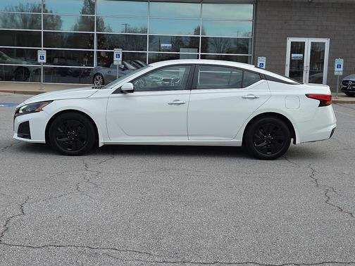 2023 Nissan Altima S FWD