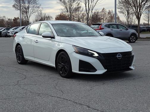 2023 Nissan Altima S FWD
