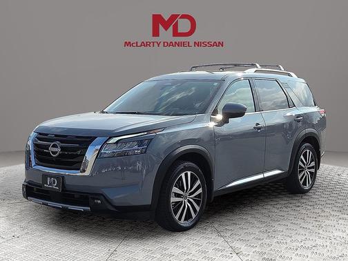 2023 Nissan Pathfinder Platinum 4WD