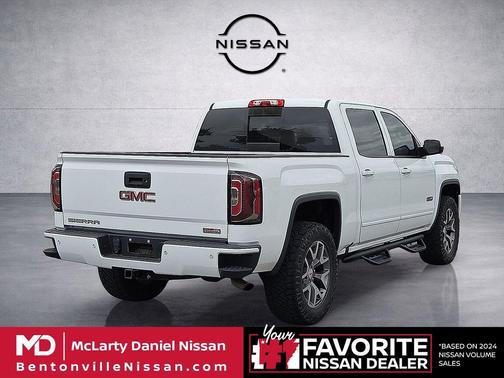 Summit White 2017 GMC Sierra 1500 SLT
