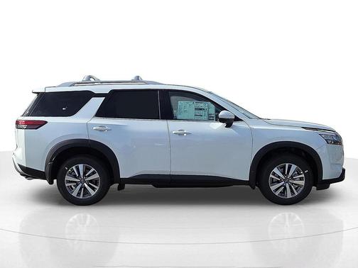 2025 Nissan Pathfinder SL 4WD
