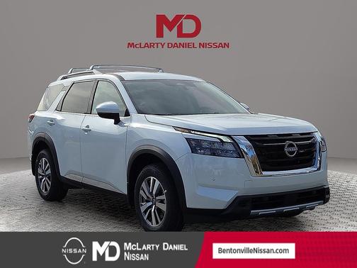 2025 Nissan Pathfinder SL 4WD