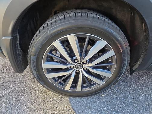 2022 Nissan Pathfinder Platinum 4WD