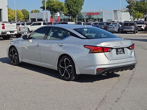 2024 Nissan Altima SR FWD