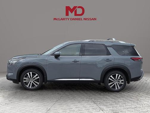 2025 Nissan Pathfinder Platinum FWD