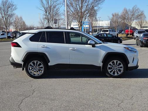 2024 Toyota RAV4 XLE Premium