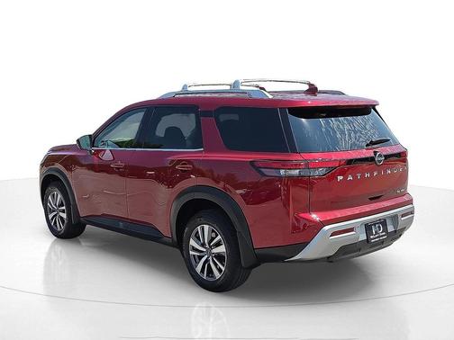 2024 Nissan Pathfinder SL 4WD