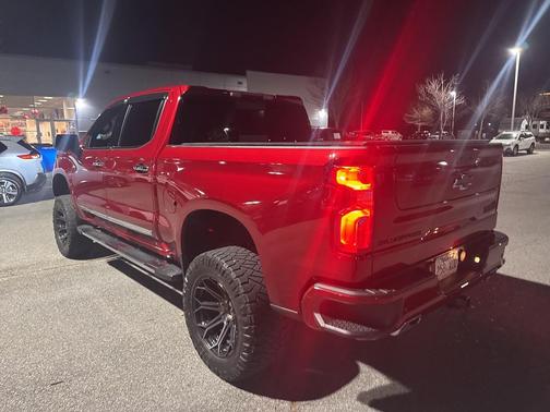 2022 Chevrolet Silverado 1500 High Country