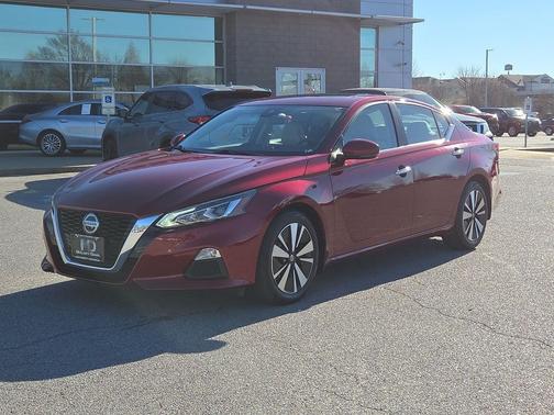 2022 Nissan Altima 2.5 SV