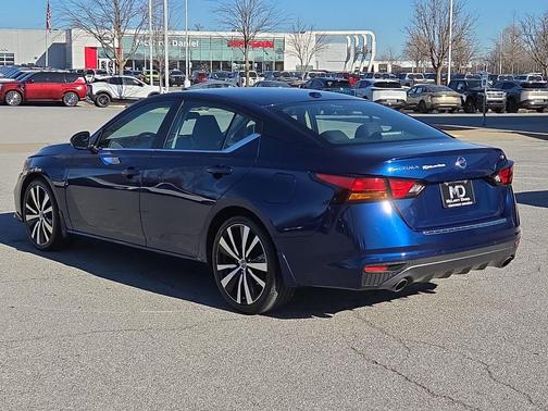 2020 Nissan Altima SR FWD