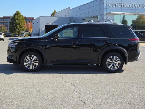 2025 Nissan Pathfinder SL 4WD