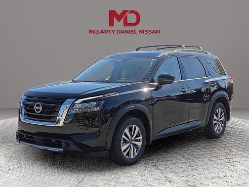 2025 Nissan Pathfinder SL 4WD