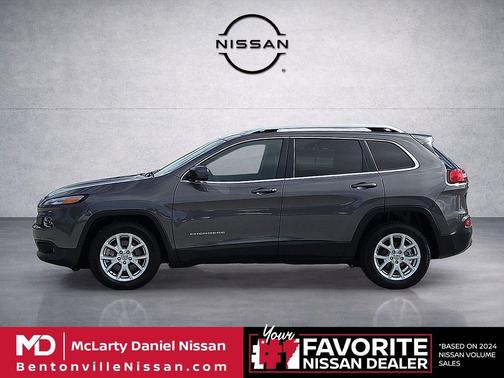 Granite Crystal Metallic Clearcoat 2018 Jeep Cherokee Latitude Plus
