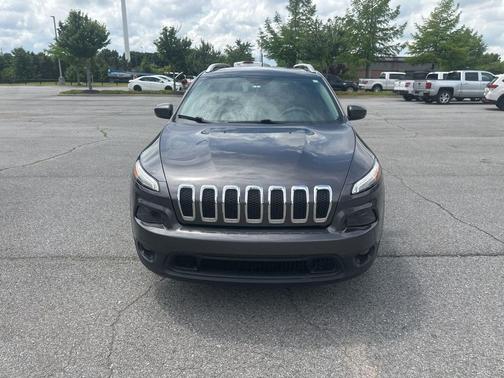 Granite Crystal Metallic Clearcoat 2018 Jeep Cherokee Latitude Plus