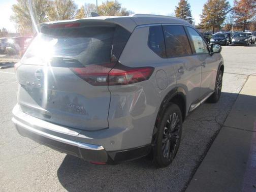 2025 Nissan Rogue Platinum