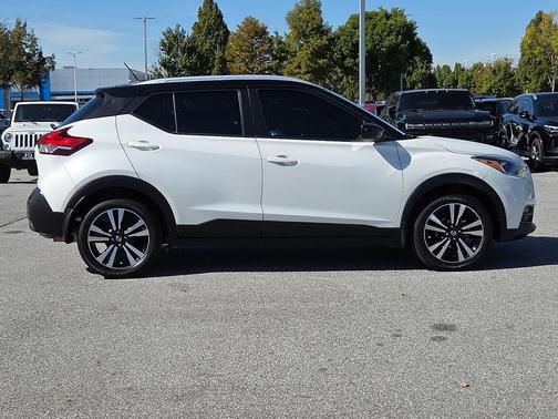 2020 Nissan Kicks SV
