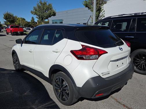 2020 Nissan Kicks SV