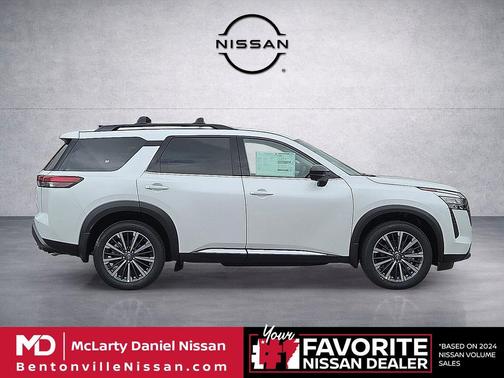 Everest White Pearl Tricoat 2026 Nissan Pathfinder Platinum