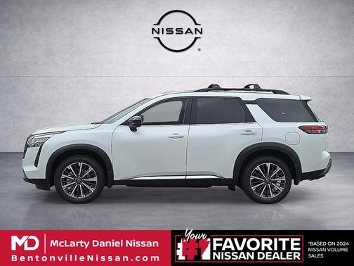 Everest White Pearl Tricoat 2026 Nissan Pathfinder Platinum