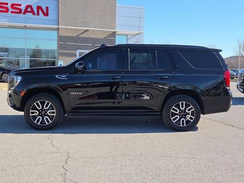 2021 GMC Yukon 4WD AT4