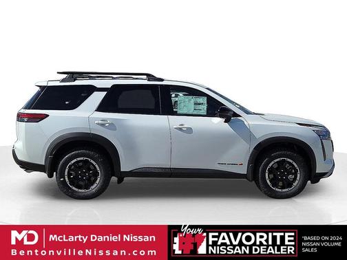 Everest White Pearl Tricoat 2026 Nissan Pathfinder Rock Creek