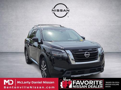 Super Black 2024 Nissan Pathfinder Platinum 4WD