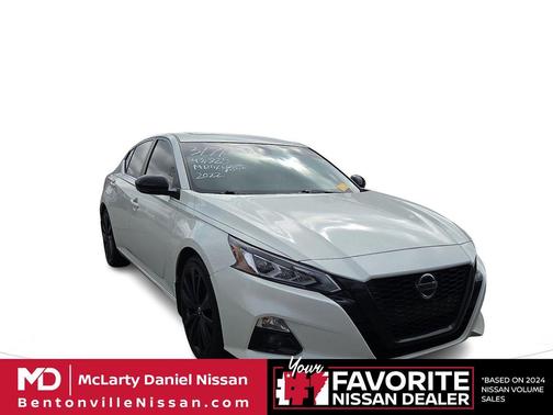 2022 Nissan Altima SR FWD