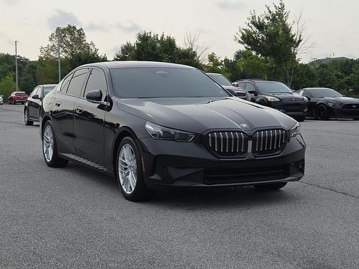 Black Sapphire Metallic 2024 BMW 530 530i