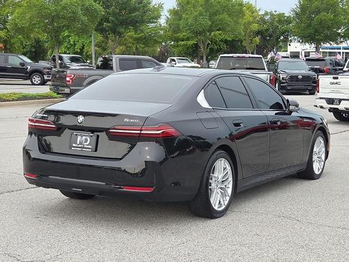 Black Sapphire Metallic 2024 BMW 530 530i