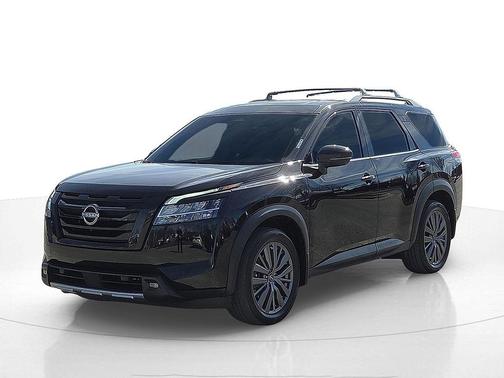 2023 Nissan Pathfinder SL 4WD
