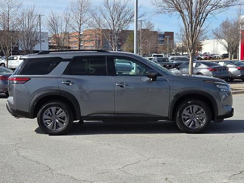 2025 Nissan Pathfinder SV FWD