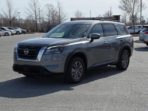 2025 Nissan Pathfinder SV FWD