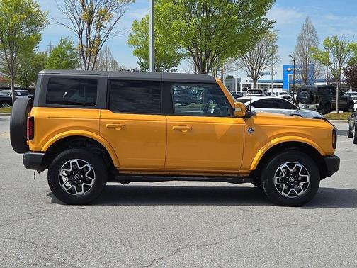 2022 Ford Bronco Outer Banks