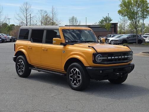 2022 Ford Bronco Outer Banks