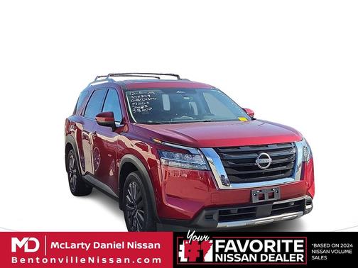 2023 Nissan Pathfinder SL 4WD