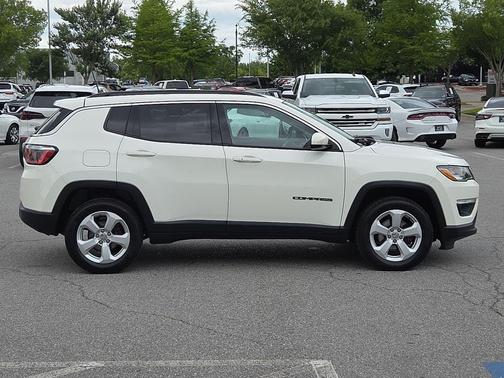 White Clearcoat 2018 Jeep Compass Latitude