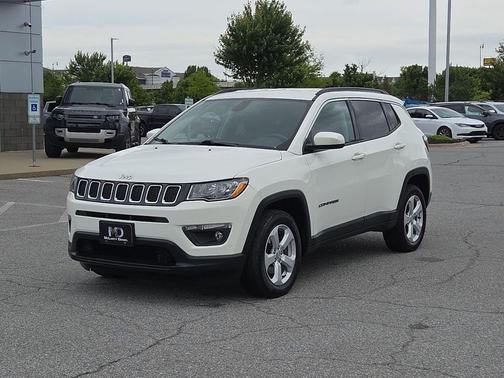 White Clearcoat 2018 Jeep Compass Latitude
