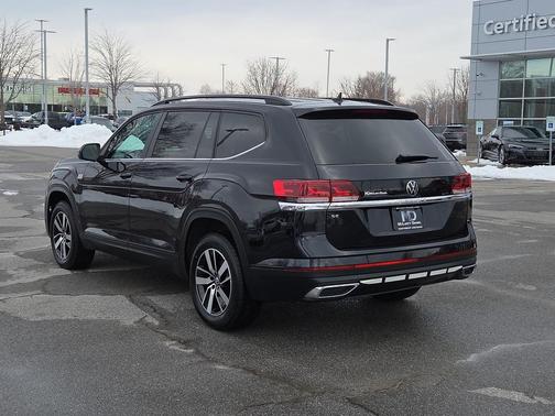 2023 Volkswagen Atlas 2.0T SE